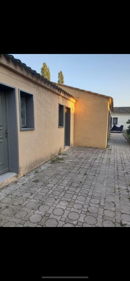 Appartement Les Hameaux Arles Ngoại thất bức ảnh